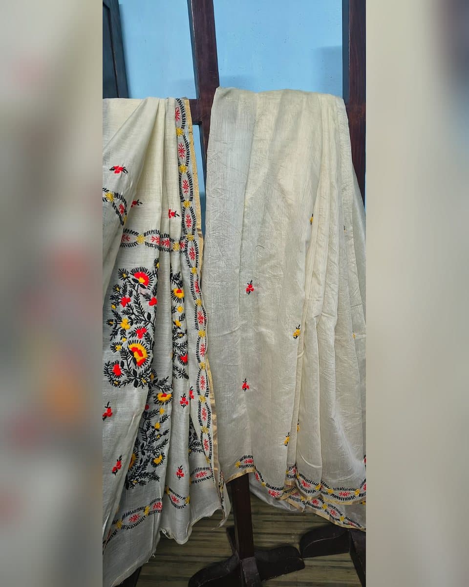 Cream Black Floral Embroidered Saree